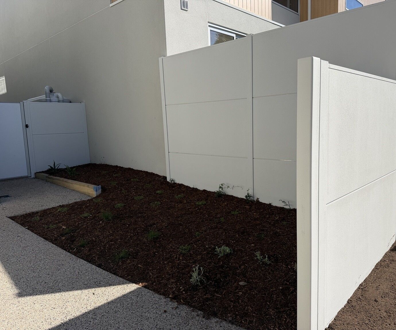 Brighton project: TrendWall and EstateWall with trendwall and estatewall, integrated trendwall retaining, express joining profiles. Photo 14 of 15.